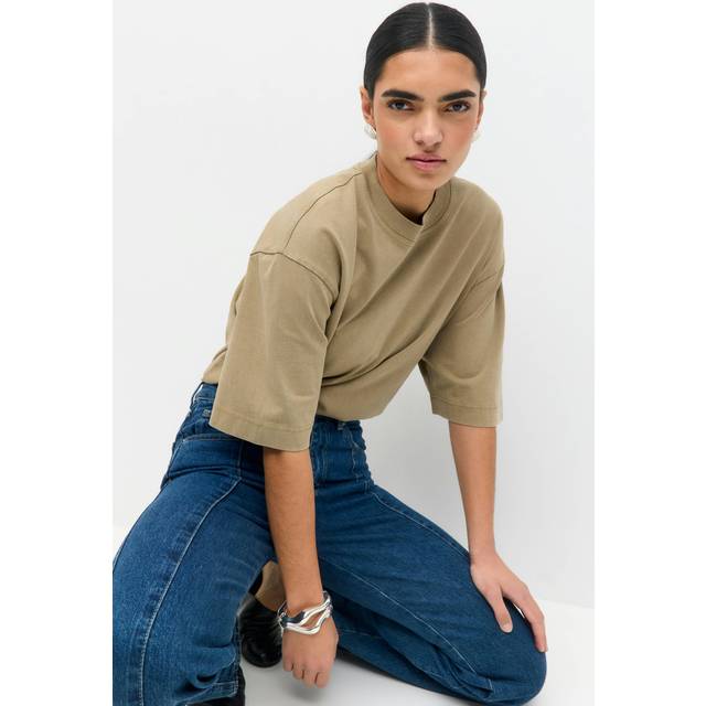 Gina Tricot – Ljusgrön, tvättad t-shirt i oversize med rund halsringning och boxig passform-Grön/a