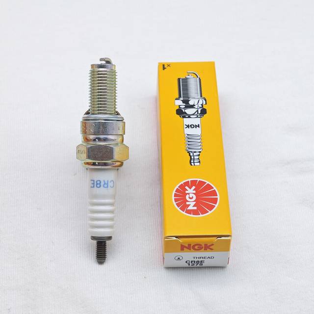 (CR8E 1pcs) 1pcs Original Motorcycle NGK Spark Plug CR8E 1275