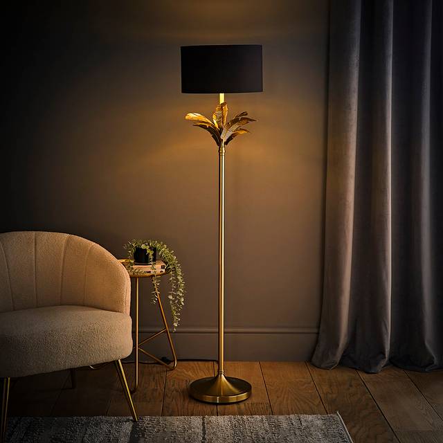 Waynesfield 157.5cm Traditional Floor Lamp - Black (157.5cm H X 35cm W X 35cm D)