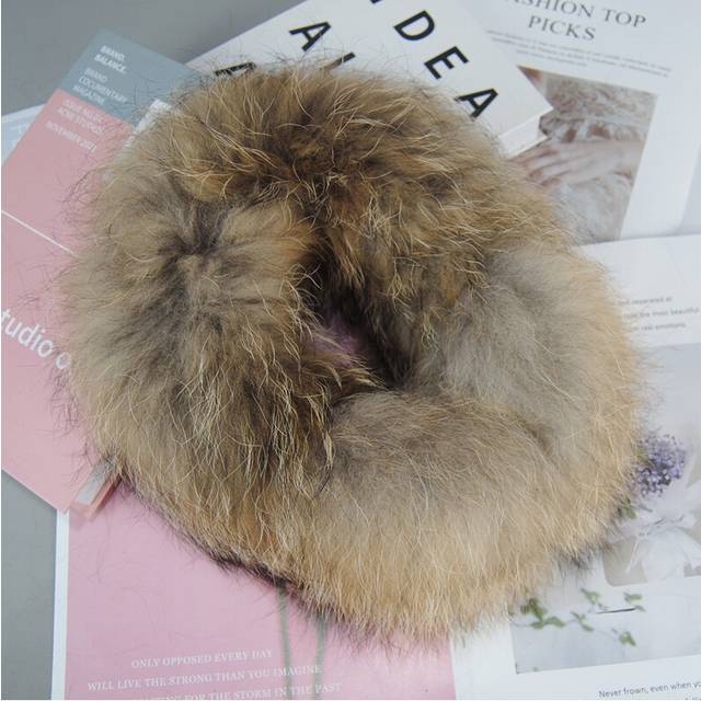 (raccoon fur) New Brand Women 100% Natural Fox Fur Earmuffs Plush Winter Warm Big Pompoms