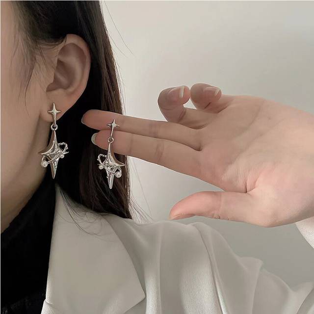 (AY 5764501) New Bowknot Zircon Stud Earrings For Women Fashion Korean Silver Color Pink Crystal Personality Earring