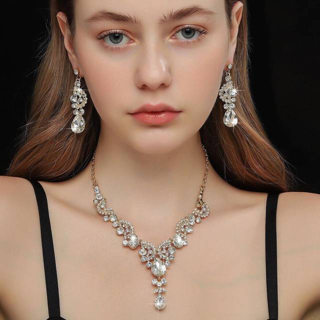 (gold) High-end Three-piece Necklace And Earrings Set For Women - Gold