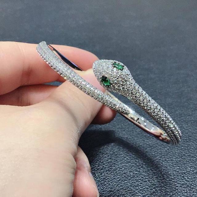 (as the picture) S925 Sterling Silver Snake Cuff Bangle Cute Style Green Eyes Semi Circle CZ Zircon Brand Bangle for Women Jewelry with Badges