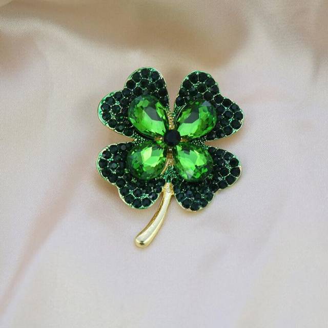 (green) Creative Pop Elegant Green Four Leaf Clover Brooch Pin Women&apos;s Suit Coat  Brooch Lucky Jewelry