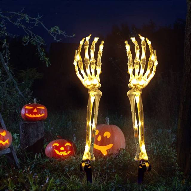 Halloween Skull Decorative Lights, 2Pcs Skull Hand Garden Lights LED Hand Lights Climb Out of the Ground Halloween Horror Garden Decorative Stake
