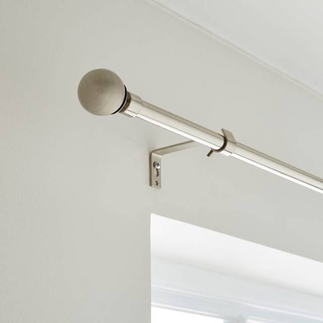 Globe Extendable Metal Eyelet Curtain Pole - Satin Steel