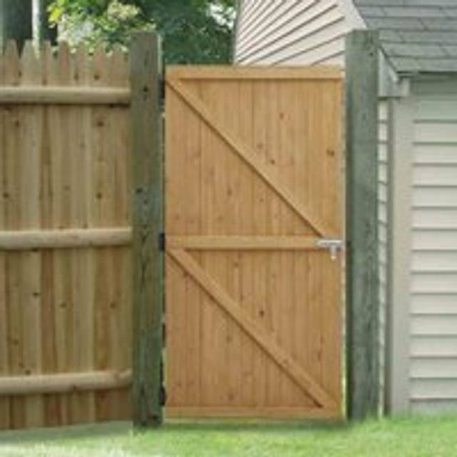 Livingandhome Pine Wood Garden Gate with Latch 183CM, Brown