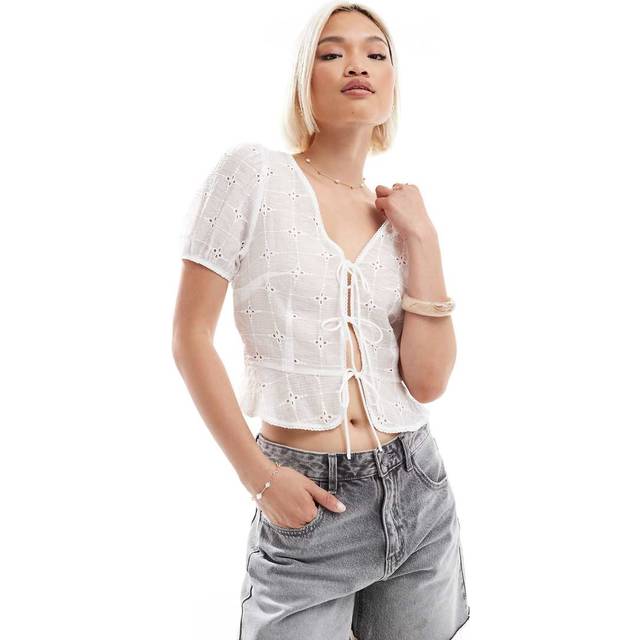 Stradivarius Flowing embroidered blouse with knots White XS