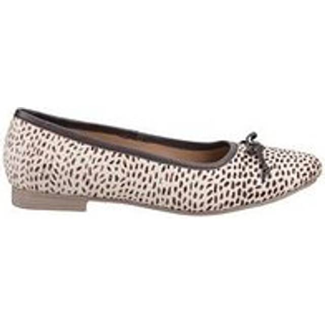 (White, 5 (Adults')) Hush Puppies Naomi Suede Suede Women's Animal Flats