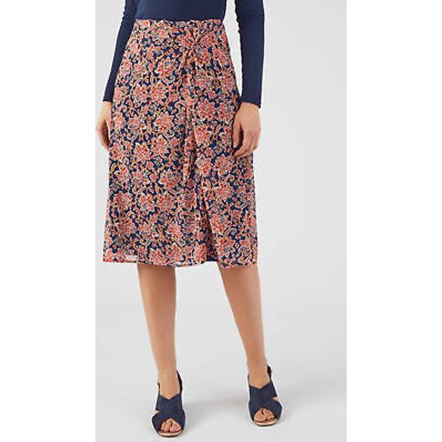Print skirt for women, flared, on the waistline