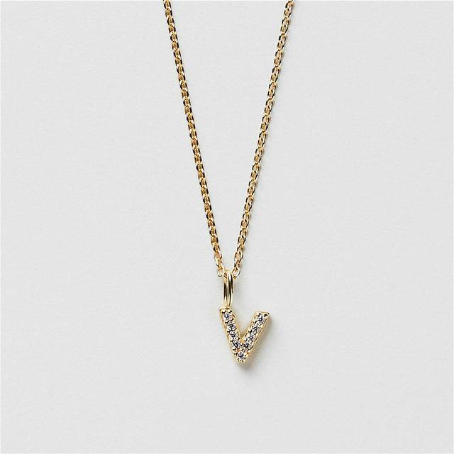 V Sparkle Bokstav Halsband