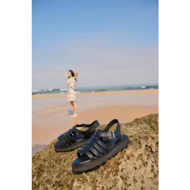 Barbour Otterburn Leather Fisherman Sandals, Black