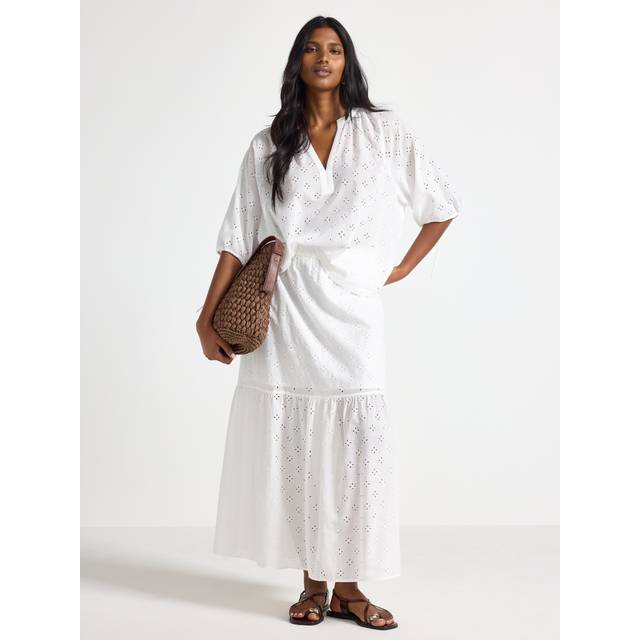 Maxi skirt with broderie anglaise