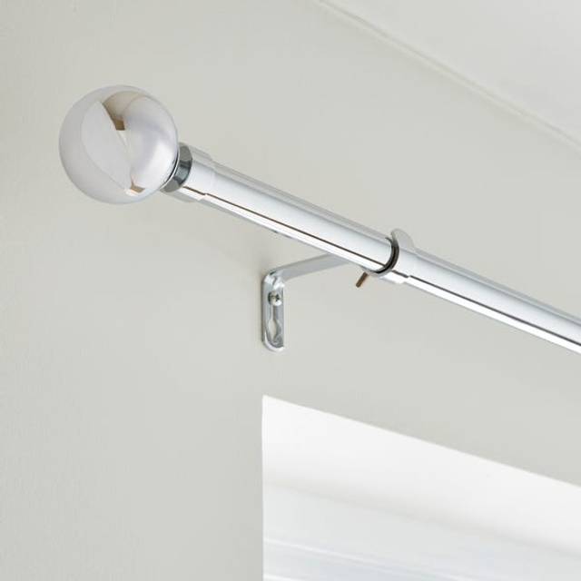Globe Extendable Metal Eyelet Curtain Pole - Chrome