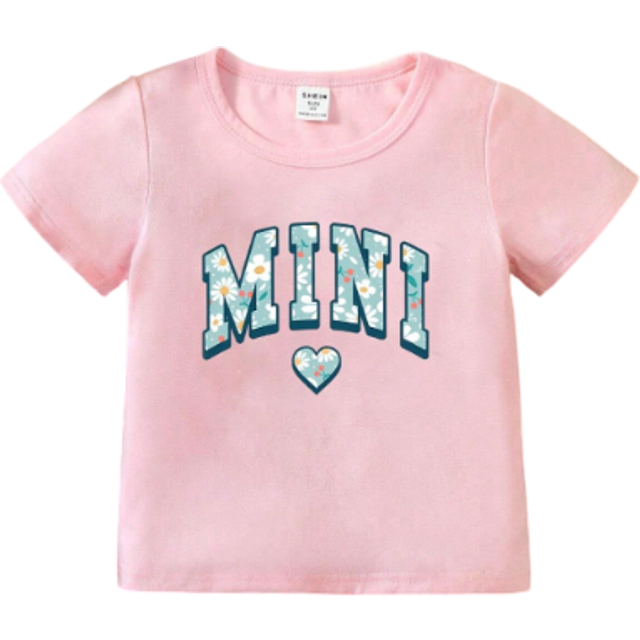 SHEIN Young Girl Fashionable Simple Heart & Alphabet Slogan Print Short Sleeve T-Shirt, Mommy And Me Matching Outfits (2 Pieces Are Sold Separately)