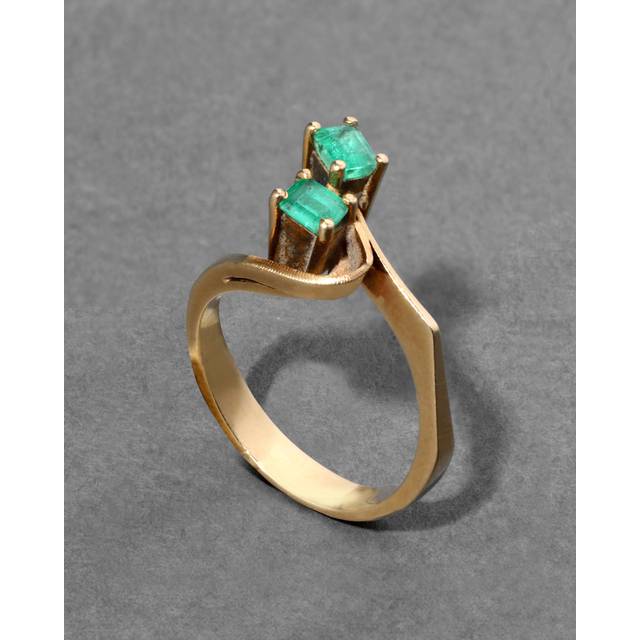 Alexis Bittar Vintage 1970S 14K & Stacked Emerald Modernist Design Ring in Gold Size 6 | Statement Jewelry from Alexis Bittar (6)