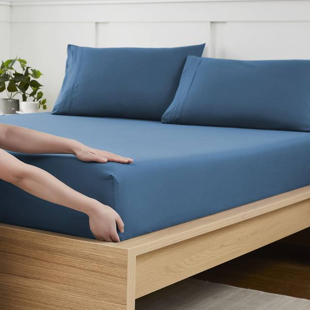 Queen Fitted Sheet Only with Full Elastic & Built in Corner Sheet Straps to Prevent Shifting - Soft & Breathable Brushed Microfiber Bottom Sheet  Quee