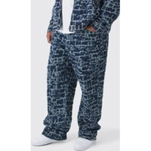 Plus Distressed Tapestry Relaxed Fit Denim Jeans - Blue - XXL