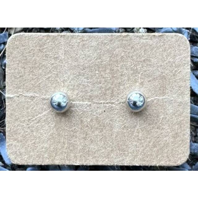 Hypoallergenic small circular silver stud earrings freepost