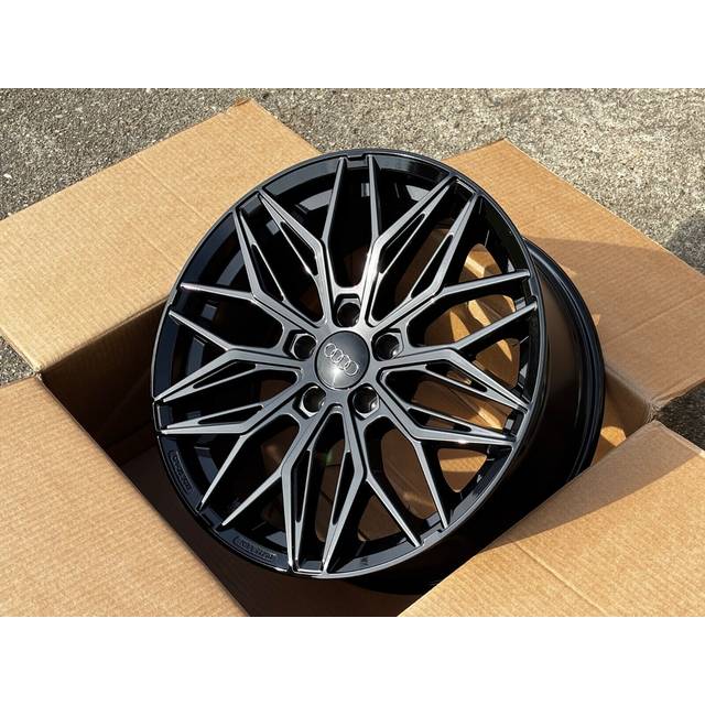 CARMANI MAX BLACK 8x18 ET:39