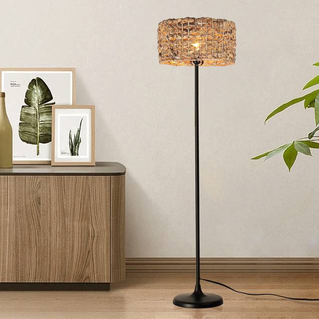 150cm Traditional Floor Lamp (150cm H X 25cm W X 25cm D)