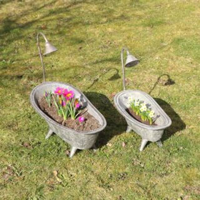 Small Rustic Grey Metal Bath Planter Pot - 38cm x 32cm Material: Garden