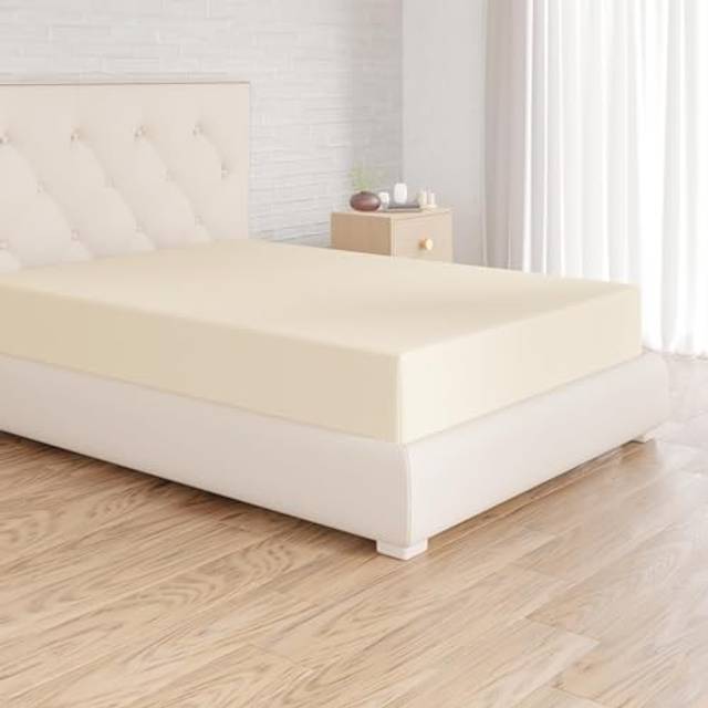 Amazon Basics Soft Microfibre Fitted Sheet, Deep Pocket 12 inch (30 cm), 140 x 200 x 30 cm, Beige