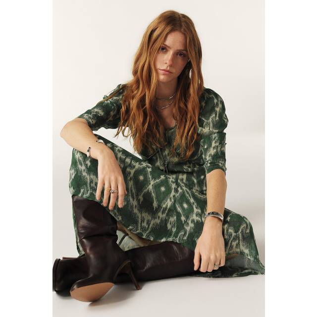 Matsa Abstract Print Dress - GREEN - Add a touch of Parisian flair to your weekly edit with ba&sh, a brand built on the foundation of Barbara Boccara and Sharon Krief’s childhood friendship and passion for fashion. With a focus on providing staples for your everyday wardrobe that can transcend seasons, the label offers everything from basics to outerwear and occasionwear, all finished with intricate details and brimming with a lively, joyful elegance.
