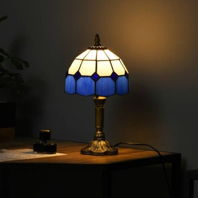 HOMCOM Handmade Stained Glass Bedroom Table Lamp, Antique Bedside Light for Bedroom, Living Room, Home, Decorative Night Light, Blue Aosom UK