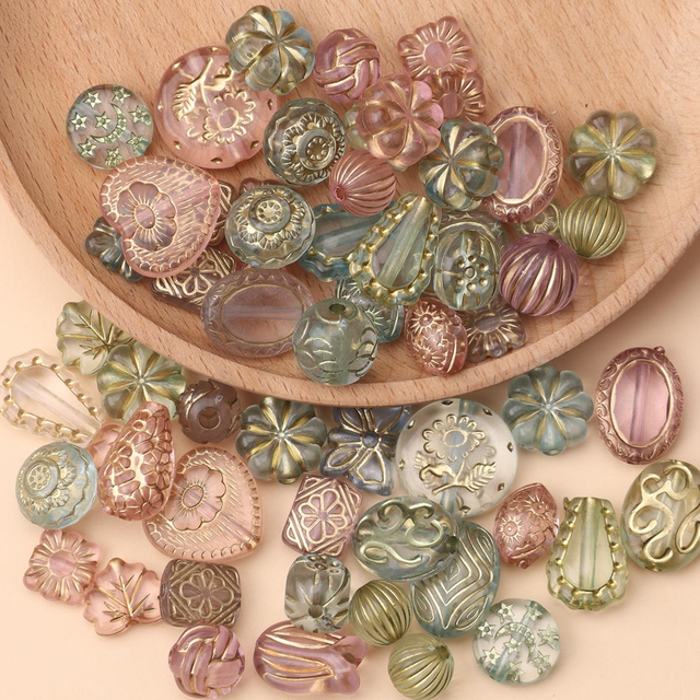 SHEIN 40g 1 Pack Random Mixed Three-Dimensional Fashion Acrylic Color Gold-Painted Beads Flower Oval Special-Shaped Loose Beads Diy Jewelry Mobile Phone Cha