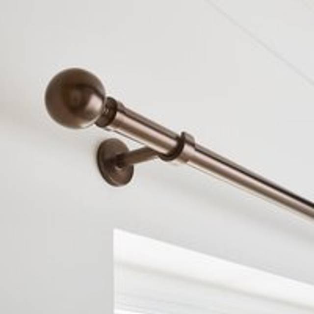 Ashton Extendable Metal Eyelet Curtain Pole - Bronze