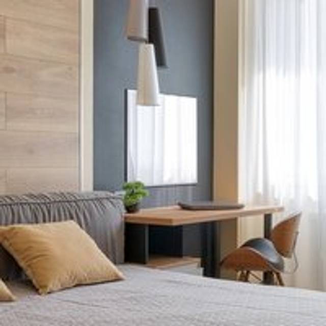 Frameless Rectangle Venetian Wall Mirror - Clear