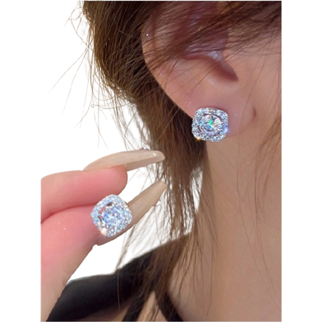 SHEIN Fashion Shiny Cubic Zirconia Stud Earrings Delicate Jewelry Party Holiday Decoration Girl Gift 1 pair
