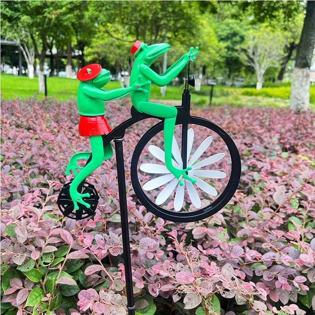 (Frog Riding Windmill) 1pc Whimsical Frog Riding Outdoor Windmill Decoration - Colorful Metal Garden Ornament with Rotating Blades