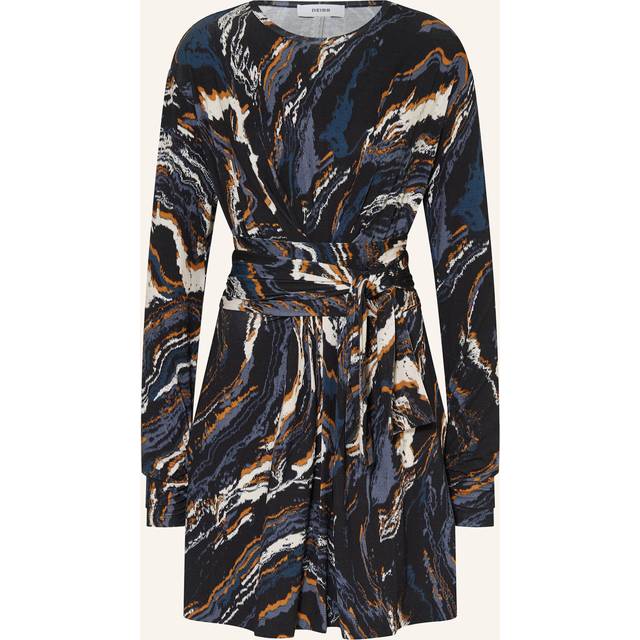 Jasmine Printed Mini Dress - Black/Blue - Beginning with men's tailoring in 1970's London, Reiss' design philosophy has endured for over five decades, maintaining the distinctive tailoring, sharp cuts, and contemporary prints it has become famous for to create investment pieces destined to stay in your wardrobe for seasons to come.