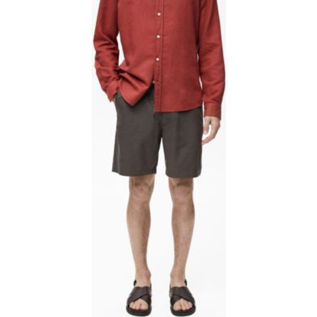 Slim-fit fluid bermuda shorts chocolate - Man - 34 - MANGO MAN - Chocolate