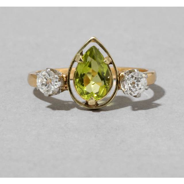 Alexis Bittar Antique Early 1900S 14K & 18K With Pear Cut Framed Peridot With Platinum Set Diamond Ring in Gold Size 6 | Statement Jewelry from Alexi (6)