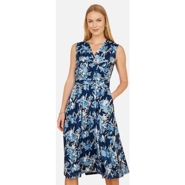 Yumi Women's Plus Size Blue Floral Print Wrap Front Midi Dress Curves New Look - UK 18