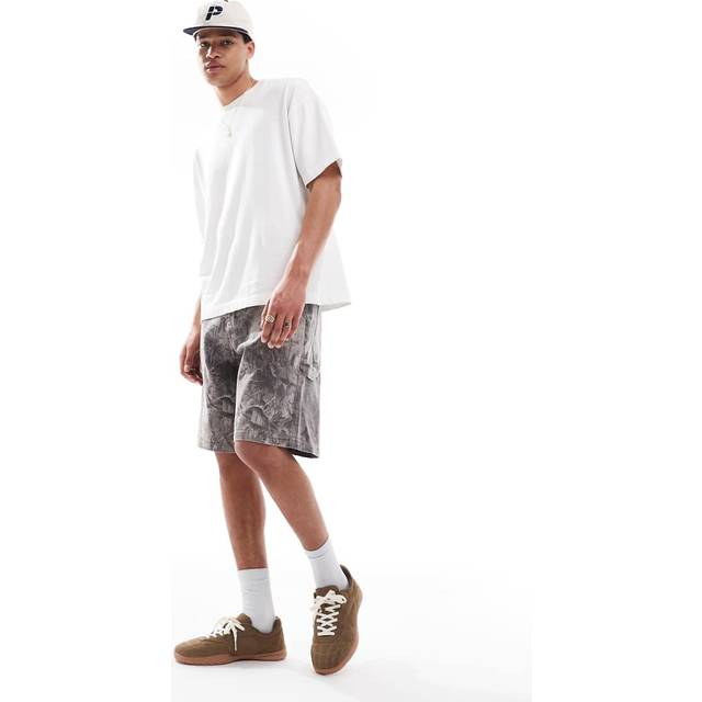 Hollister – Kamouflagemönstrade, baggy, knälånga jeansshorts i snickarstil-Grön/a