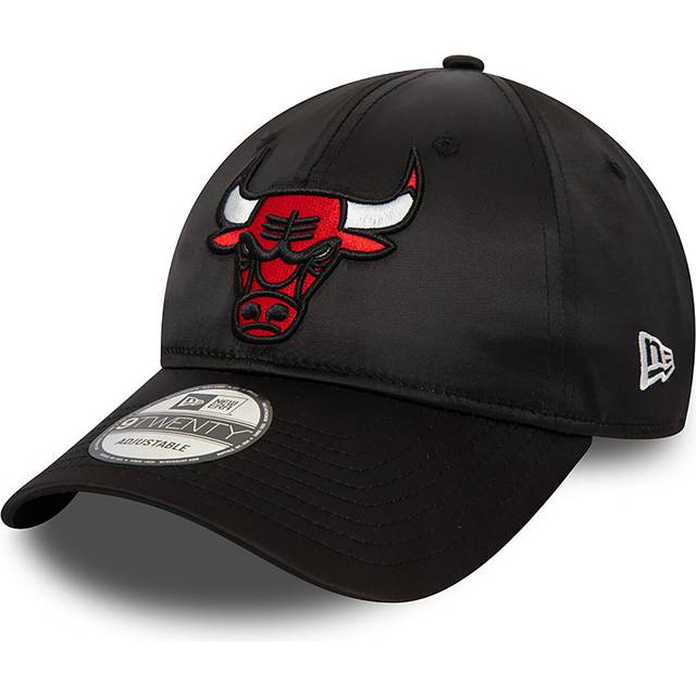 New Era - NBA Svart unconstructed Keps - Chicago Bulls NBA Satin 9TWENTY Black Dad Cap @ Hatstore