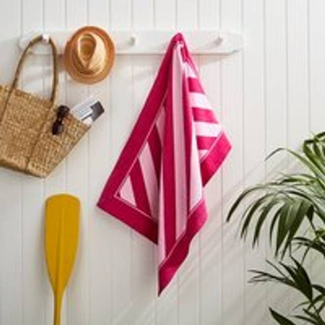 Diagonal Stripe Beach Towel - Pink