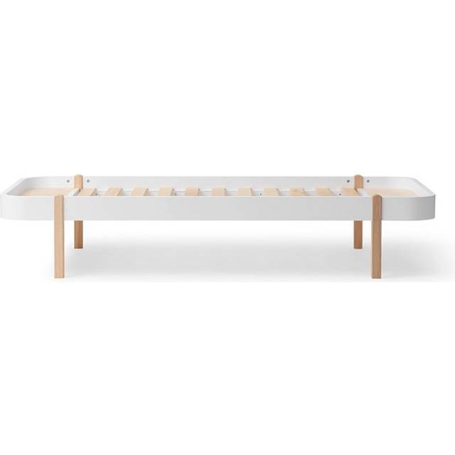 Oliver Furniture Wood Single Lounger Bed - White & Oak
