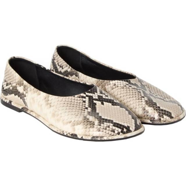 Ballerinaskor slip in snake