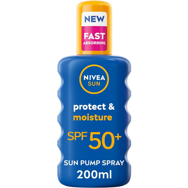 NIVEA SUN Protect & Moisture Sun Spray SPF 50+ (200ml), Moisturising Suncream Spray with Vitamin C and Hyaluron, Immediate UVA/UVB Protection, Fast