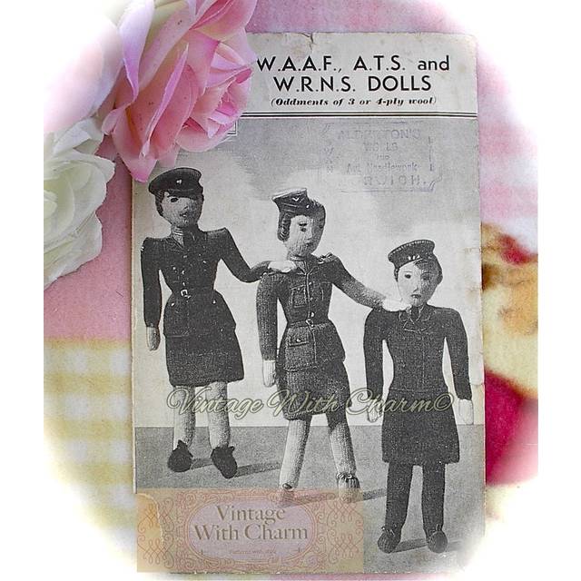 Vintage 1940s toy knitting pattern instructions for waaf, ats and wrns dolls