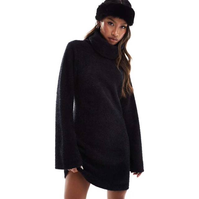 ASOS DESIGN – Svart, fluffig, supermjuk tröjklänning i minilängd med polokrage-Svart/a