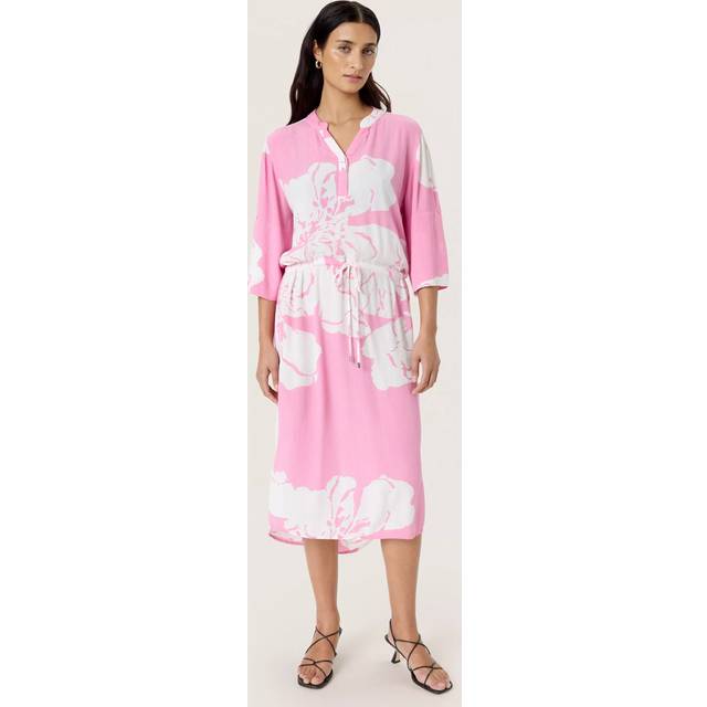 Soaked In Luxury Zaya Midi Dress