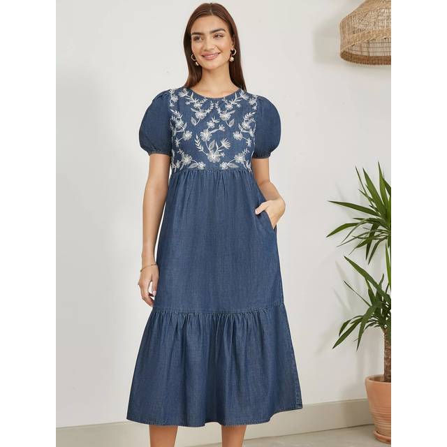 Blue Chambray Denim Midi Dress With Embroidery And Puff Sleeves - 12