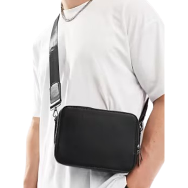ASOS DESIGN – Svart, stor kameraväska i läderimitation med axelrem-Svart/a