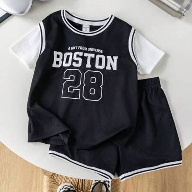 SHEIN 2pcs/Set Young Boys Casual Comfy Matching Colorblock Sleeve 2 In 1 Short Sleeve Top And Shorts Set